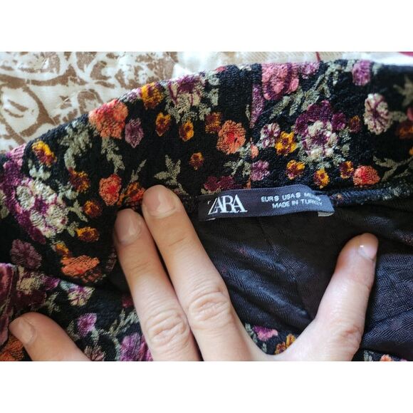 ZARA Women's patchwork floral mini skirt Elastic Waist Black Multicolor Size S - Picture 5 of 6
